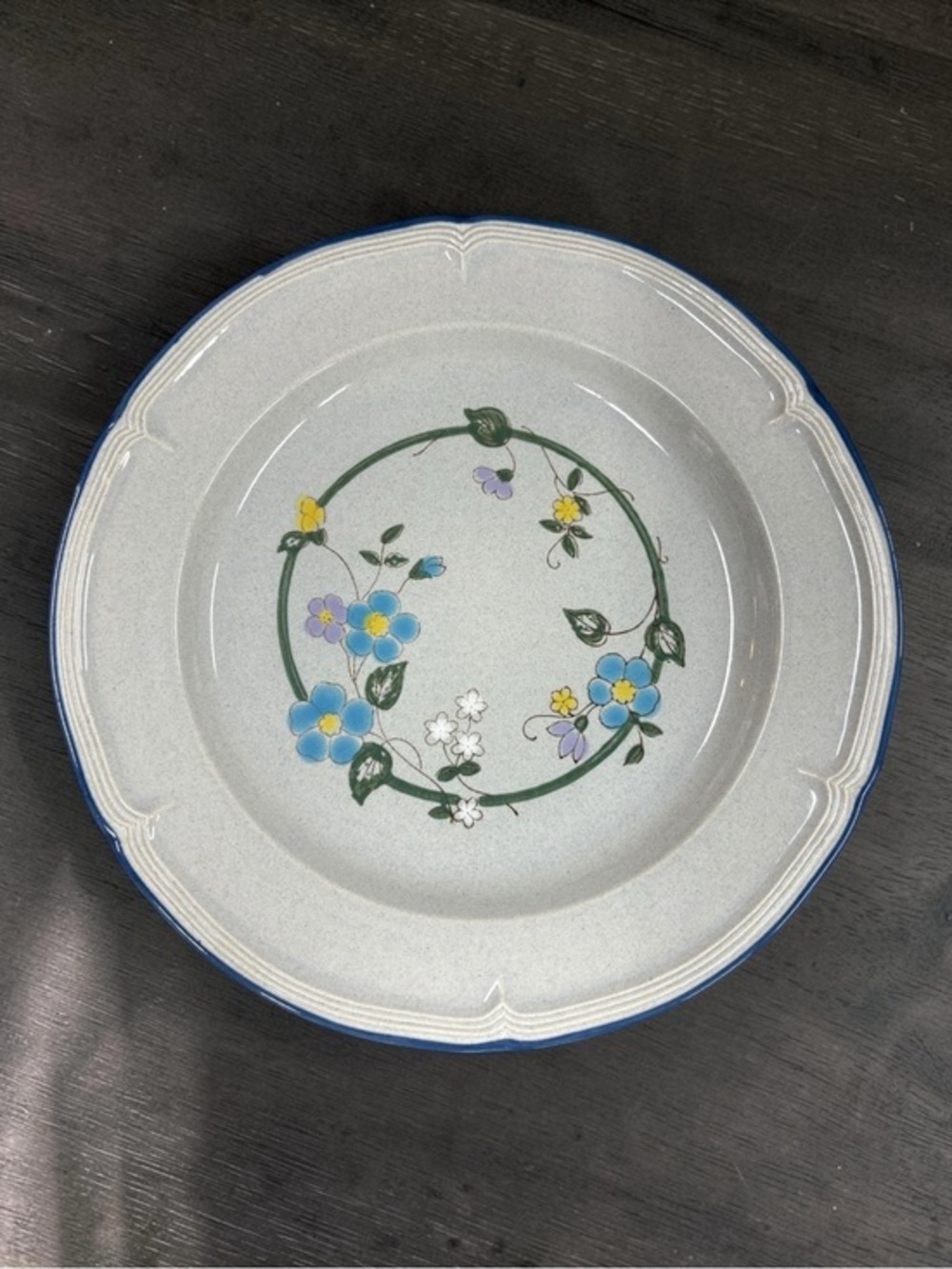 Vintage Finesse Suzanne Stoneware Chop Plate Round Platter 12” Retro Floral EUC
